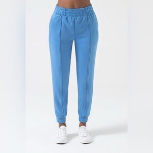 NWT Nux Sleek Fabric Piper Jogger in Blue Wave - Size M